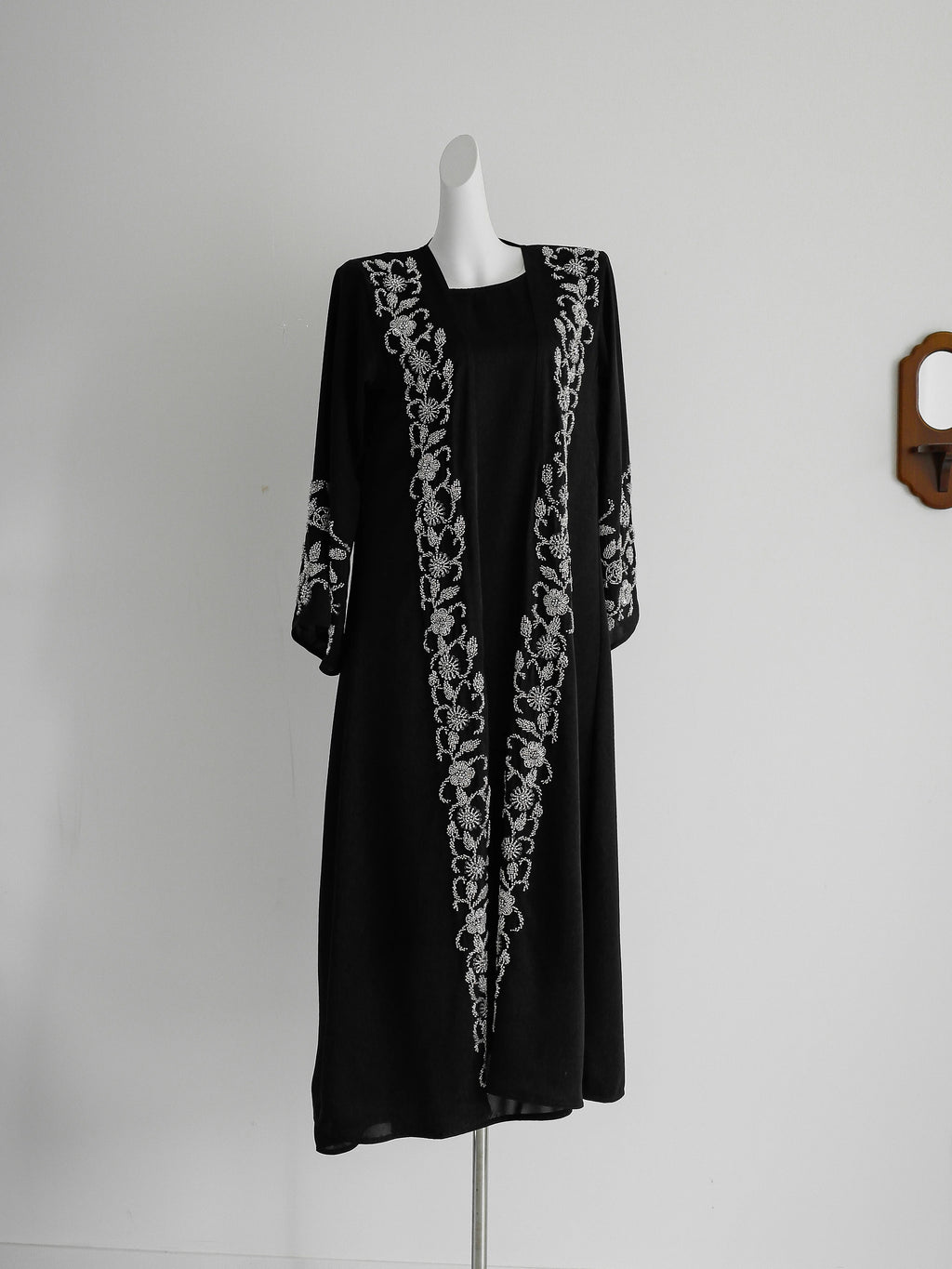 Black Silver Nail Beaded Abaya