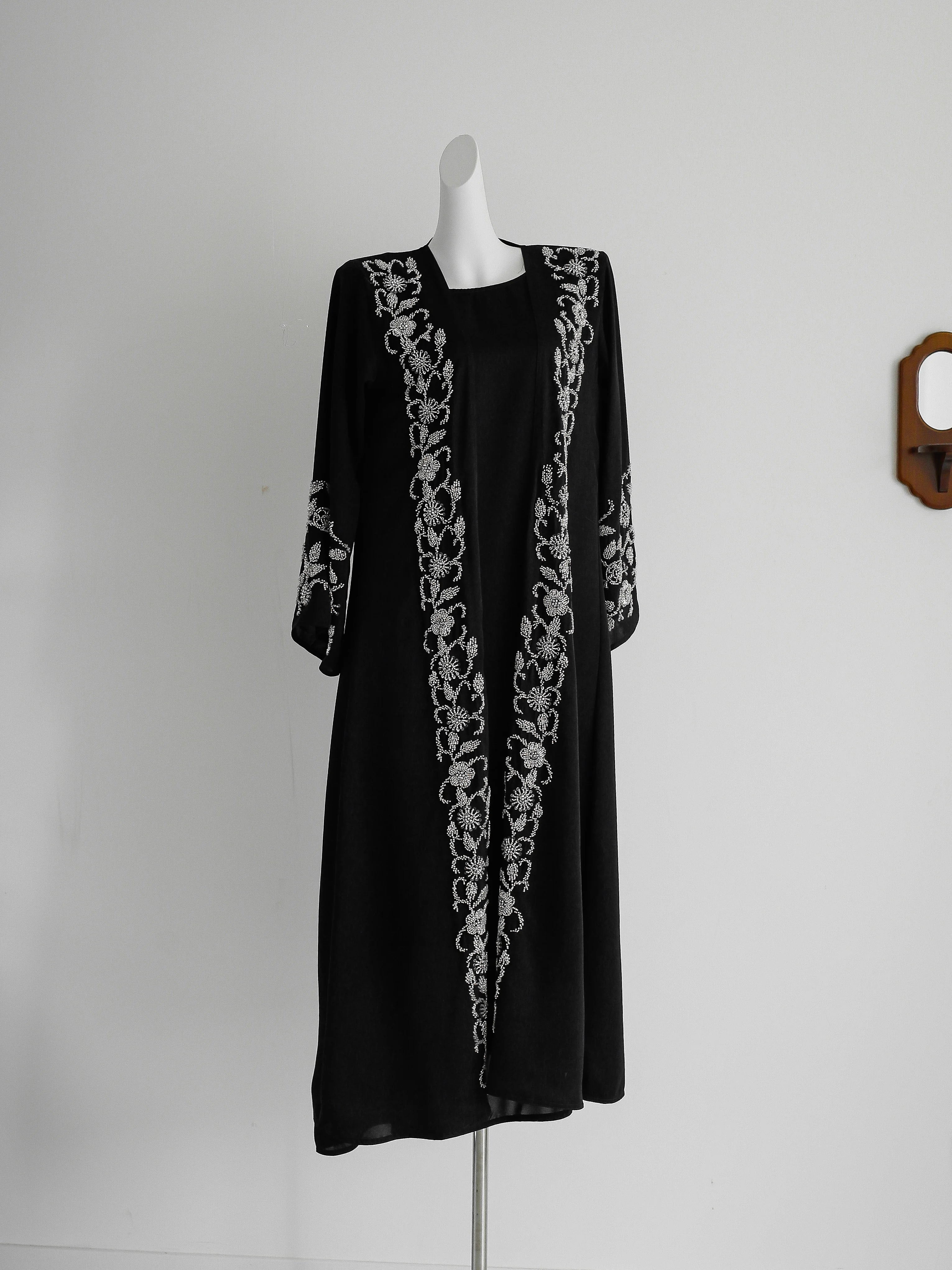 Black Silver Nail Beaded Abaya