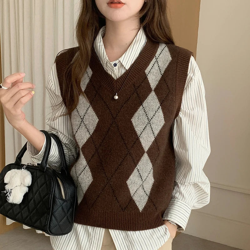 Knitted Wool V-Neck Plaid Vest
