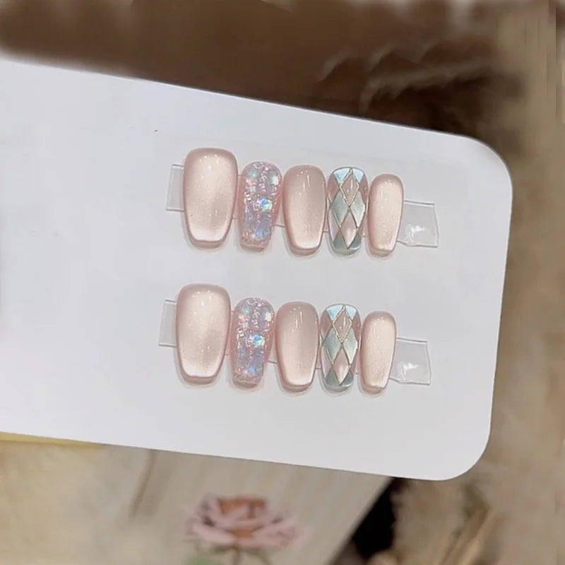 10pcs Diamond Pattern Cat-Eye Handmade Nails